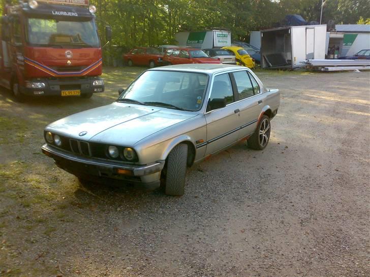 BMW E30 320I  (død) billede 6