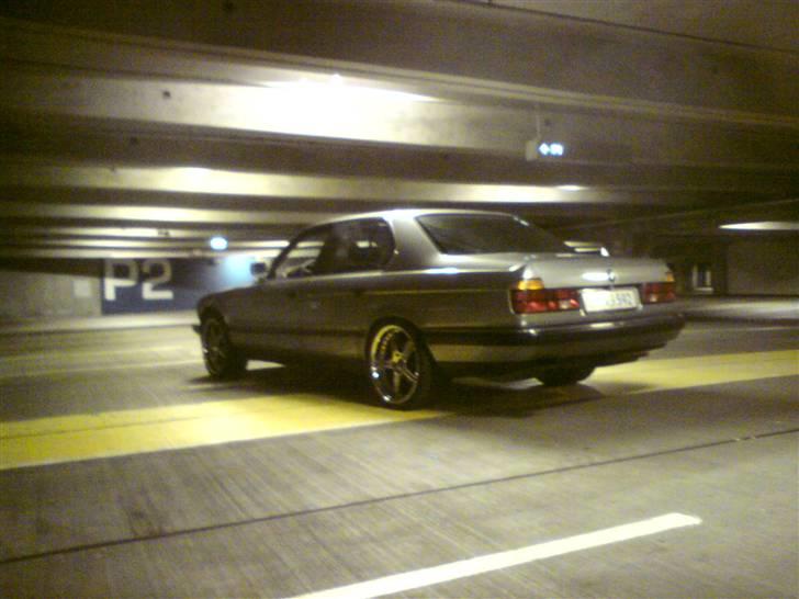 BMW 750 5.0 V12 E32 billede 4