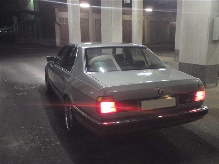 BMW 750 5.0 V12 E32 billede 7