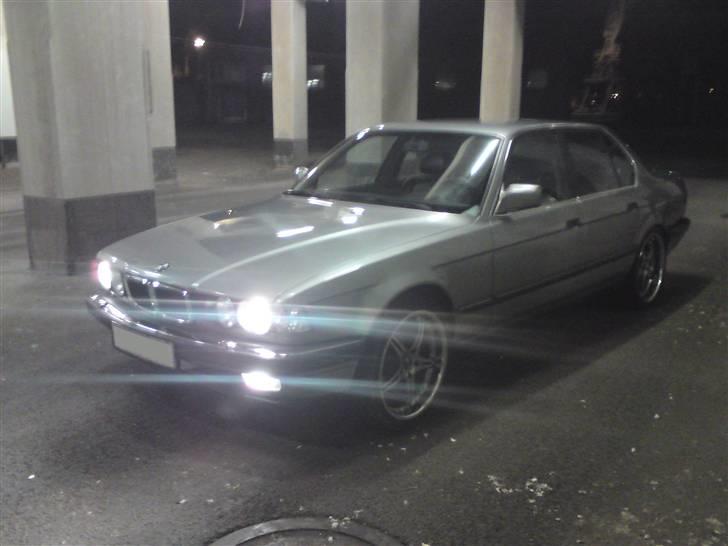 BMW 750 5.0 V12 E32 billede 8