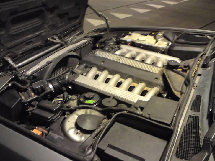 BMW 750 5.0 V12 E32 billede 12