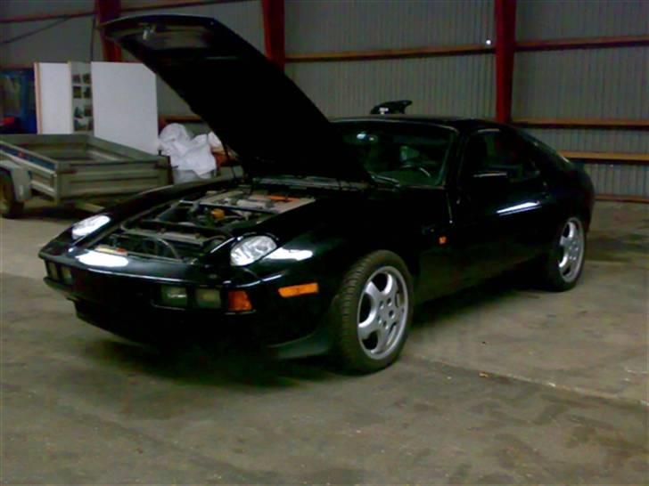 Porsche 928 S - V8 32V billede 1