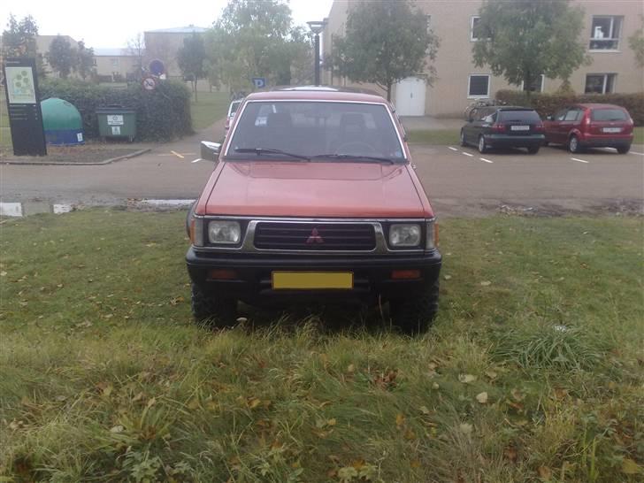 Mitsubishi L200 Strada 4WD SOLGT billede 9