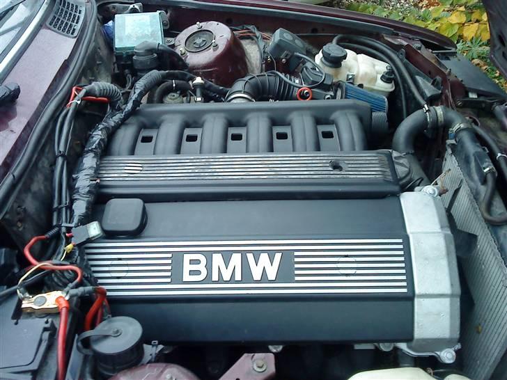 BMW E30 320I  SOLGT billede 5