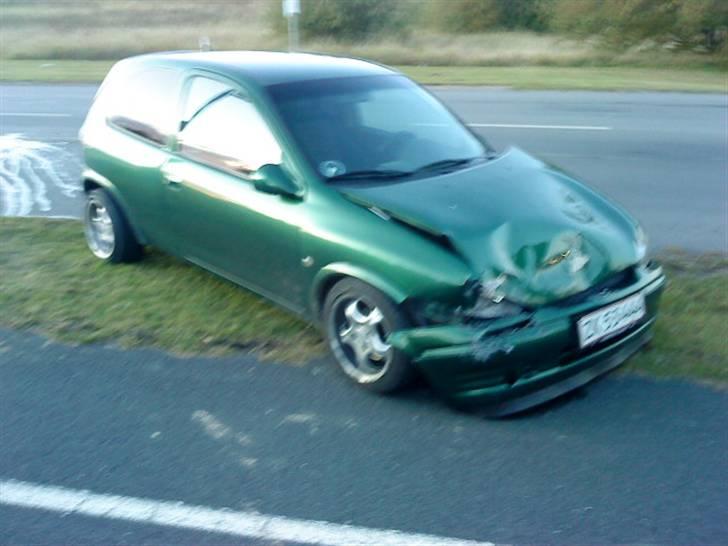 Opel Corsa - TOTALSKADET - Totalskadet efter en varevogn bakkede ind i mig :( billede 10