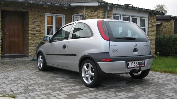 Opel Corsa C 1,7 DI *SOLGT* - Aftageligt træk... billede 3