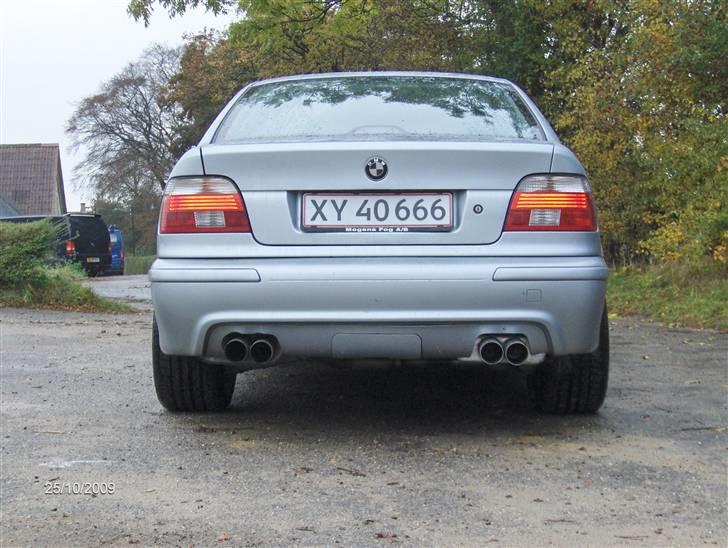 BMW 535i  V8 steptr. billede 4