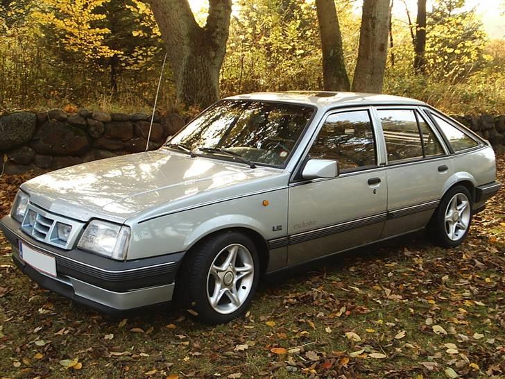 Opel Ascona cc 2,0i Exclusive (Solgt) - Skal snarest få fjernet LS-skiltet, det er selvfølgelig en udskiftet skærm. billede 3