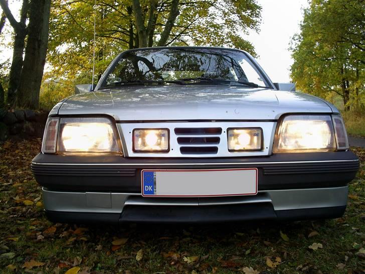 Opel Ascona cc 2,0i Exclusive (Solgt) billede 4