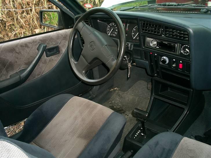 Opel Ascona cc 2,0i Exclusive (Solgt) - Autopind det er noget der fungerer! billede 11