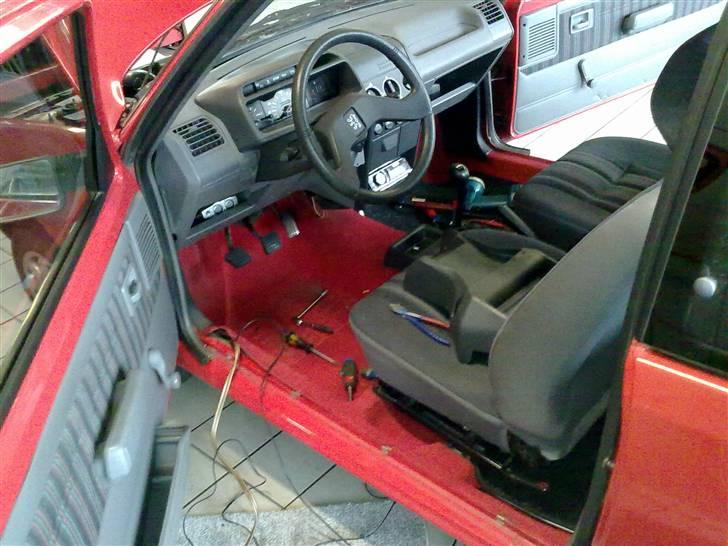 Peugeot 205 Solgt! billede 2