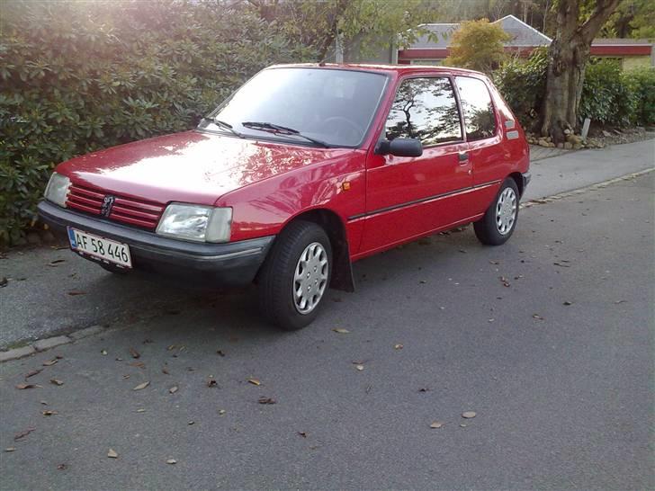 Peugeot 205 Solgt! billede 4