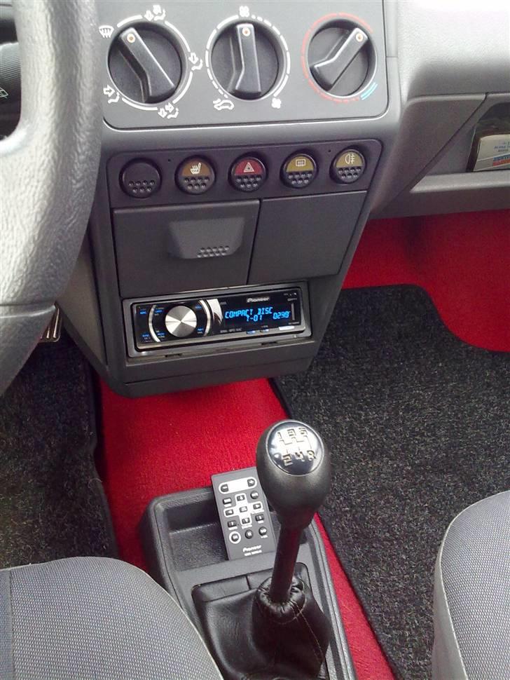 Peugeot 205 Solgt! billede 5