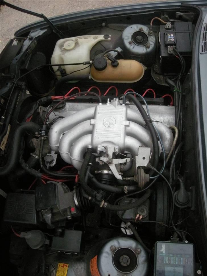 BMW 320i (solgt )  billede 3