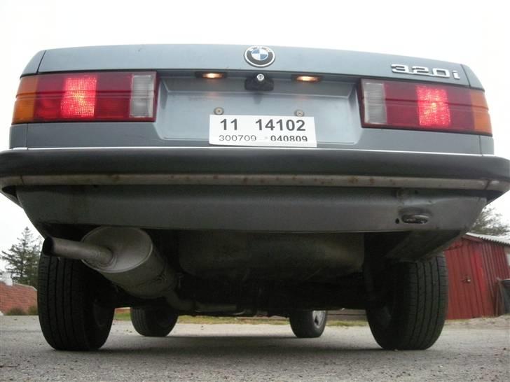 BMW 320i (solgt )  billede 5