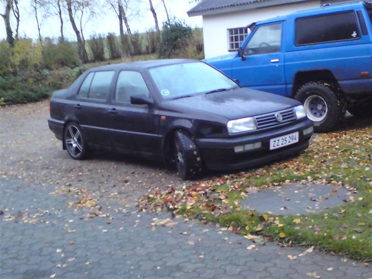 VW Vento (begyndelsen) væk billede 1