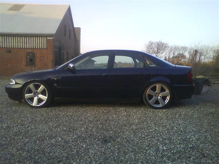 {{currentPhoto.altText}} billede {{currentPhoto.number}}