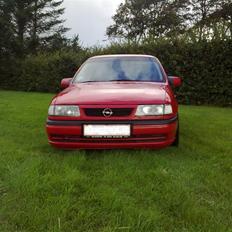 Opel vectra 2.0 i 4 dørs bytte