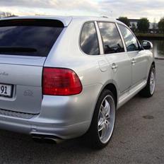 Porsche Cayenne Turbo Solgt