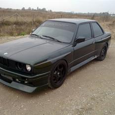 BMW E30 328 turbo