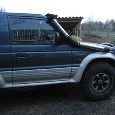 Mitsubishi pajero 3,0 V6 24V SOLGT