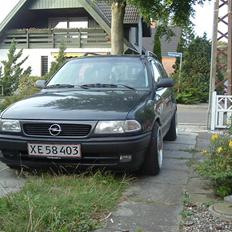 Opel Astra-F-st.car