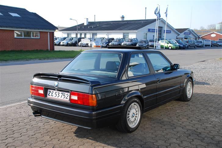 BMW 325i sport E30 M Tech 2 billede 4