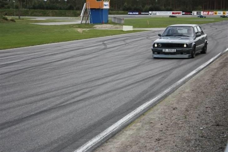 BMW E30 325i 24v Kompressor - Vålerbanen BmwCCN 2009 billede 5