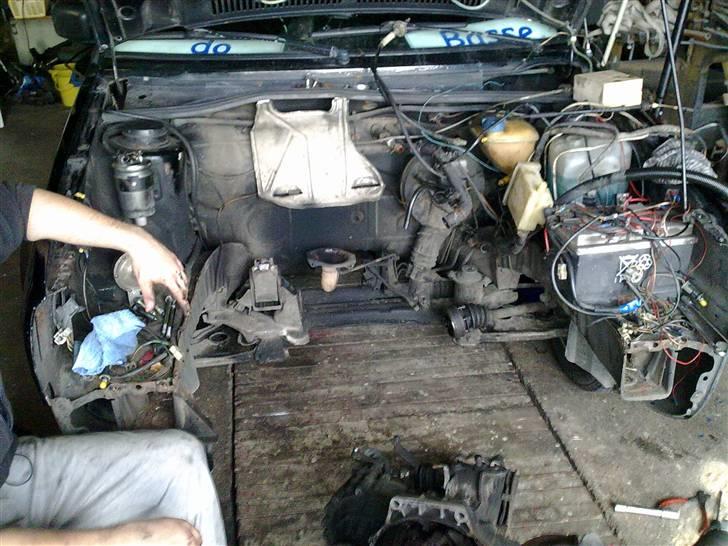 VW golf 2 gtd - ja måtte til og sætte ny gearkasse i  så tog lige hele motoren ud  billede 19