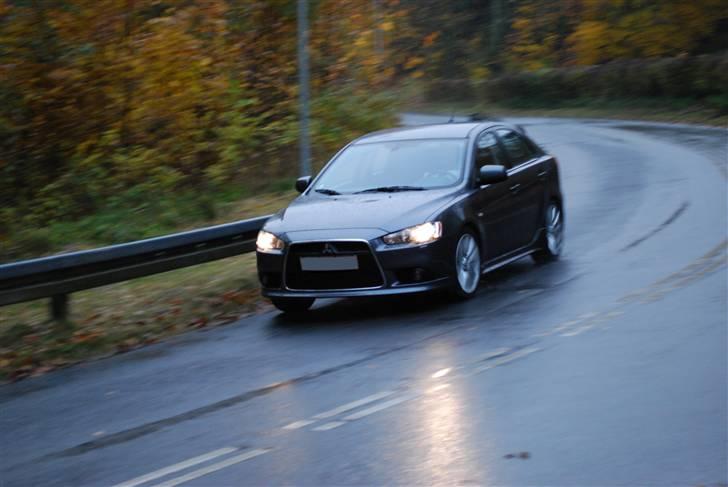 Mitsubishi Lancer SportB *SOLGT* - Fotograf: Mikkel H billede 3