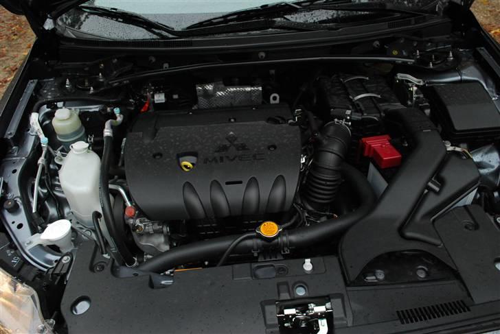 Mitsubishi Lancer SportB *SOLGT* - Fotograf: Mikkel H billede 6