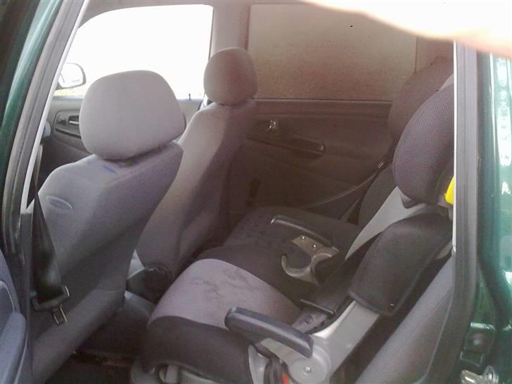 Seat Cordoba vario/stella - Ben plads er ikke den vilde, men det er også børn som sidder der :-) billede 4