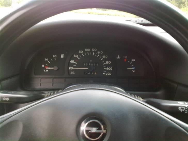 Opel vectra 2.0 i 4 dørs bytte billede 7