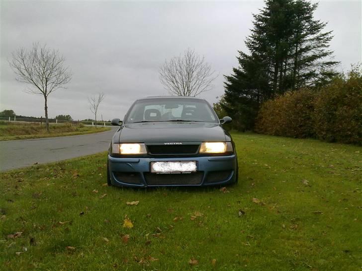 Opel vectra 1.8 i 4 dørs.solgt billede 10