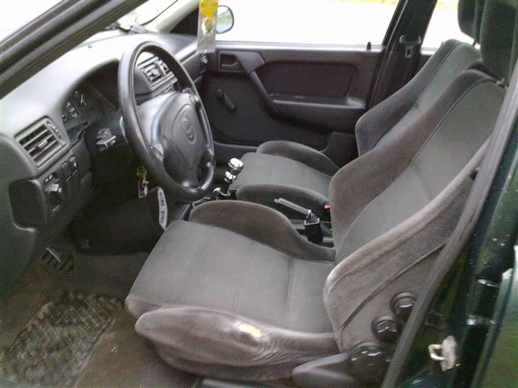 Opel vectra 1.8 i 4 dørs.solgt billede 14