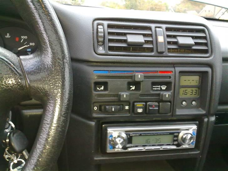 Opel vectra 1.8 i 4 dørs.solgt billede 15