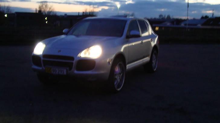 Porsche Cayenne Turbo Solgt billede 9
