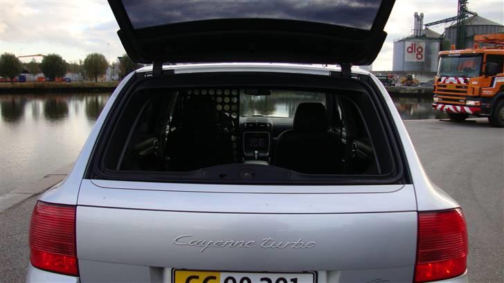 Porsche Cayenne Turbo Solgt billede 12