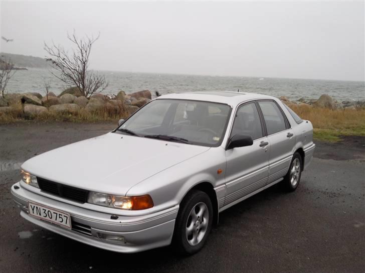 Mitsubishi Galant 2.0  solgt billede 1