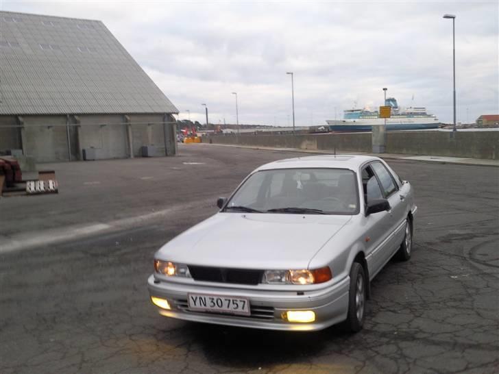 Mitsubishi Galant 2.0  solgt billede 6