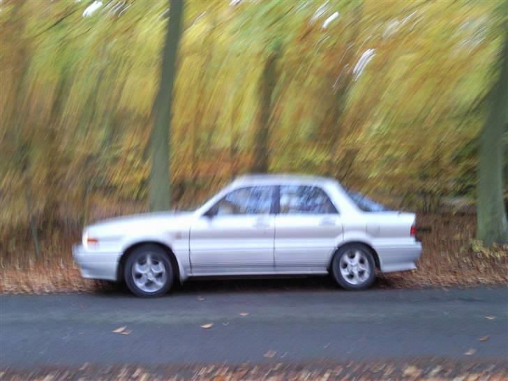 Mitsubishi Galant 2.0  solgt billede 9