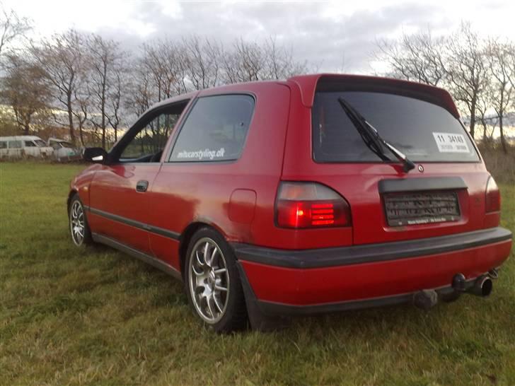 Nissan sunny N14 totalskadet billede 3