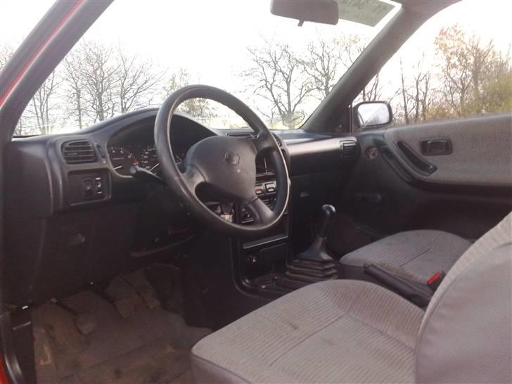 Nissan sunny N14 totalskadet billede 5