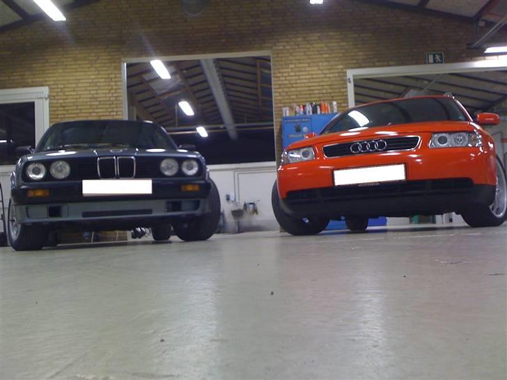 BMW E30 320I 2D - Ny poleret, sammen med Cralle´s A3´er..  billede 1