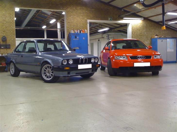 BMW E30 320I 2D - Ny poleret, sammen med Cralle´s A3´er..  billede 2