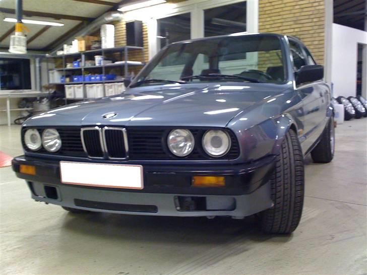 BMW E30 320I 2D - Ny poleret, sammen med Cralle´s A3´er..  billede 9