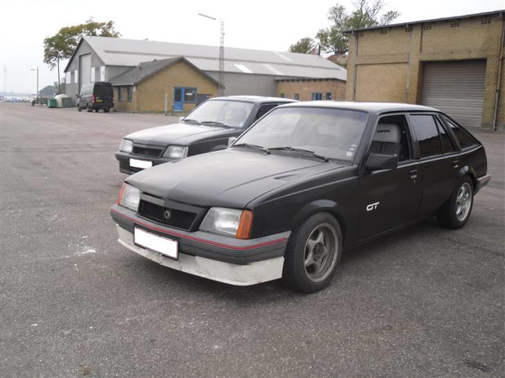 Opel   Ascona CC 1,8 GT SOLGT - DE SORTE BARONER billede 2