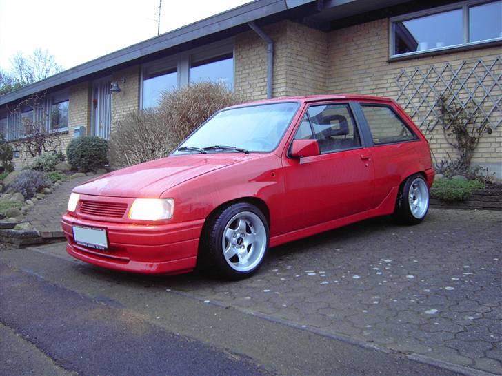 Opel Corsa A GSi - Lige kommet hjem fra maler! billede 1