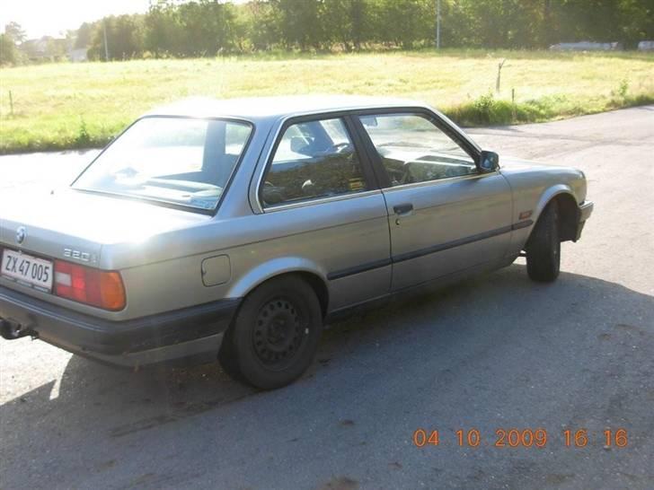 BMW 320i billede 6