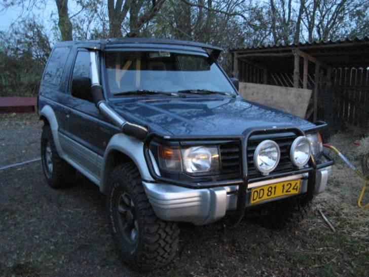 Mitsubishi pajero 3,0 V6 24V SOLGT billede 1